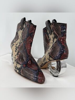 Katy Perry Rare Horshoee Western Bootie Size 8
